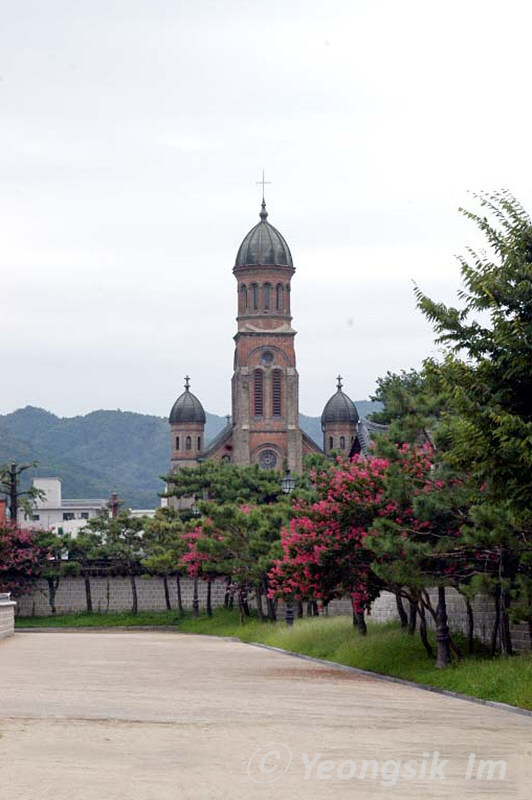 전주 경기전에서 바라본 전동성당 2.jpg