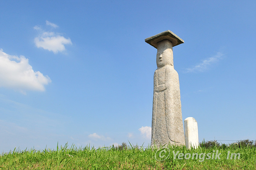 사랑의 전설이 숨어있는 익산 고도리 석조여래입상 2.jpg